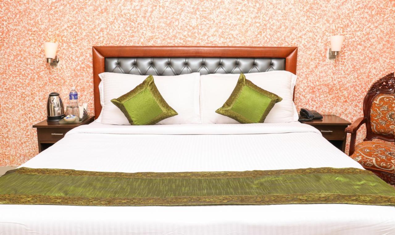 The Baghban Hotel & Resort, Bádámi Kültér fotó