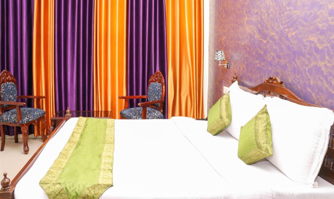 The Baghban Hotel & Resort, Bádámi Kültér fotó