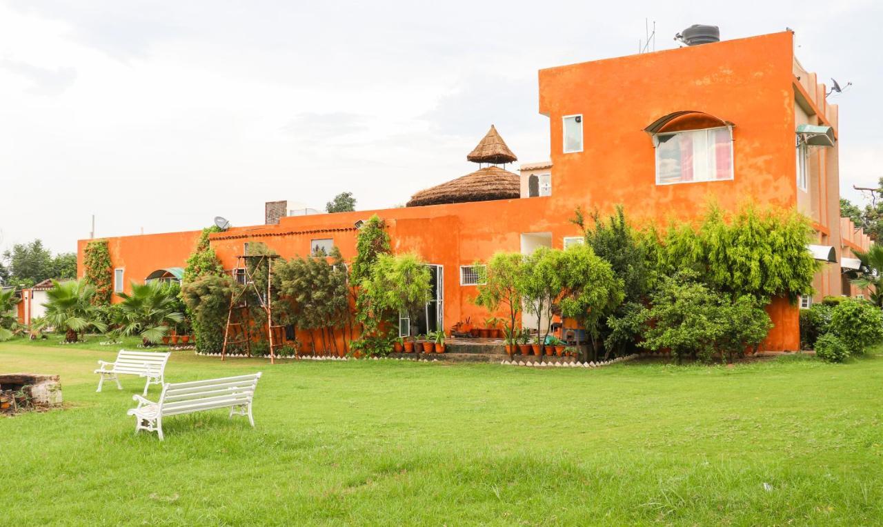 The Baghban Hotel & Resort, Bádámi Kültér fotó