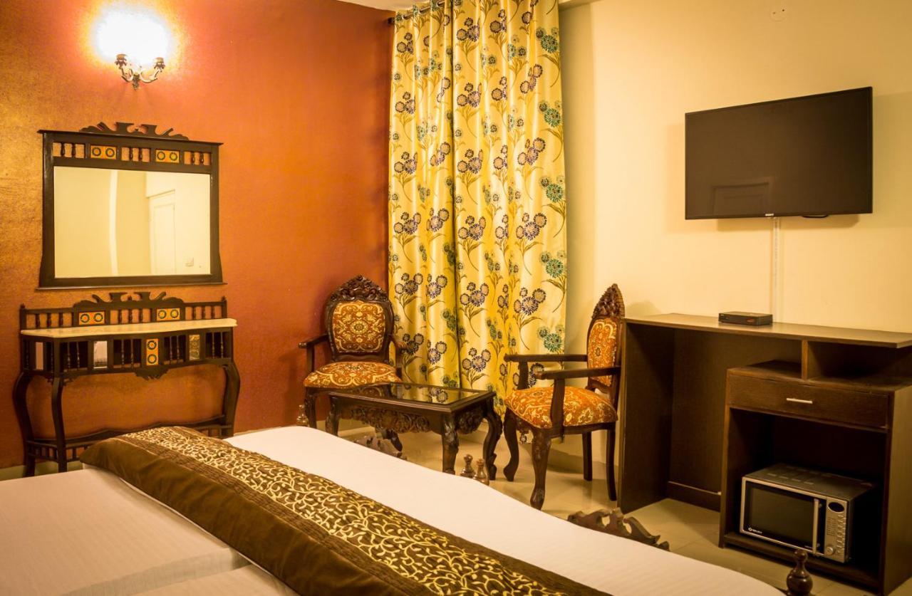 The Baghban Hotel & Resort, Bádámi Kültér fotó