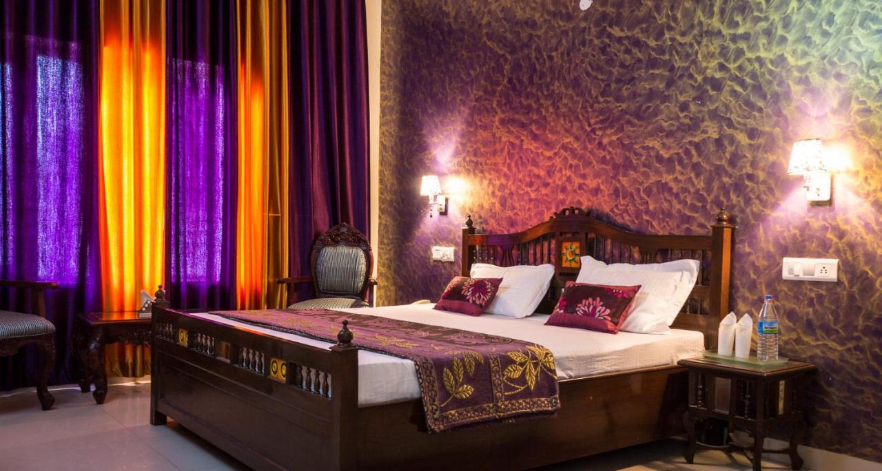 The Baghban Hotel & Resort, Bádámi Kültér fotó